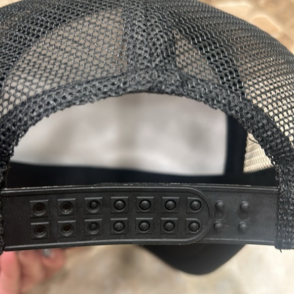 Smiley face hat aviator trucker - Picture 6 of 6